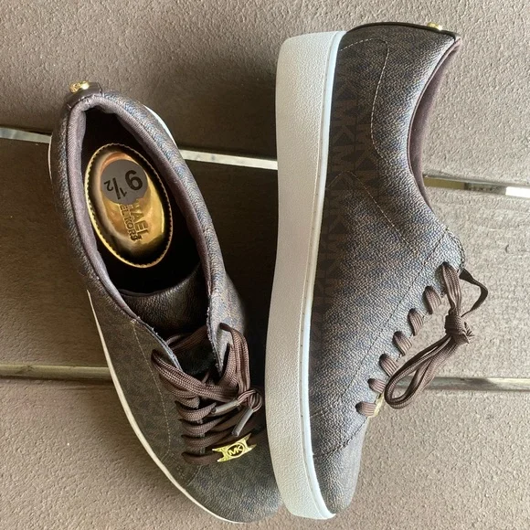 ✨BRAND NEW✨Michael Kors Women’s Brown Monogram Sneakers Size 9.5 - Picture 8 of 9